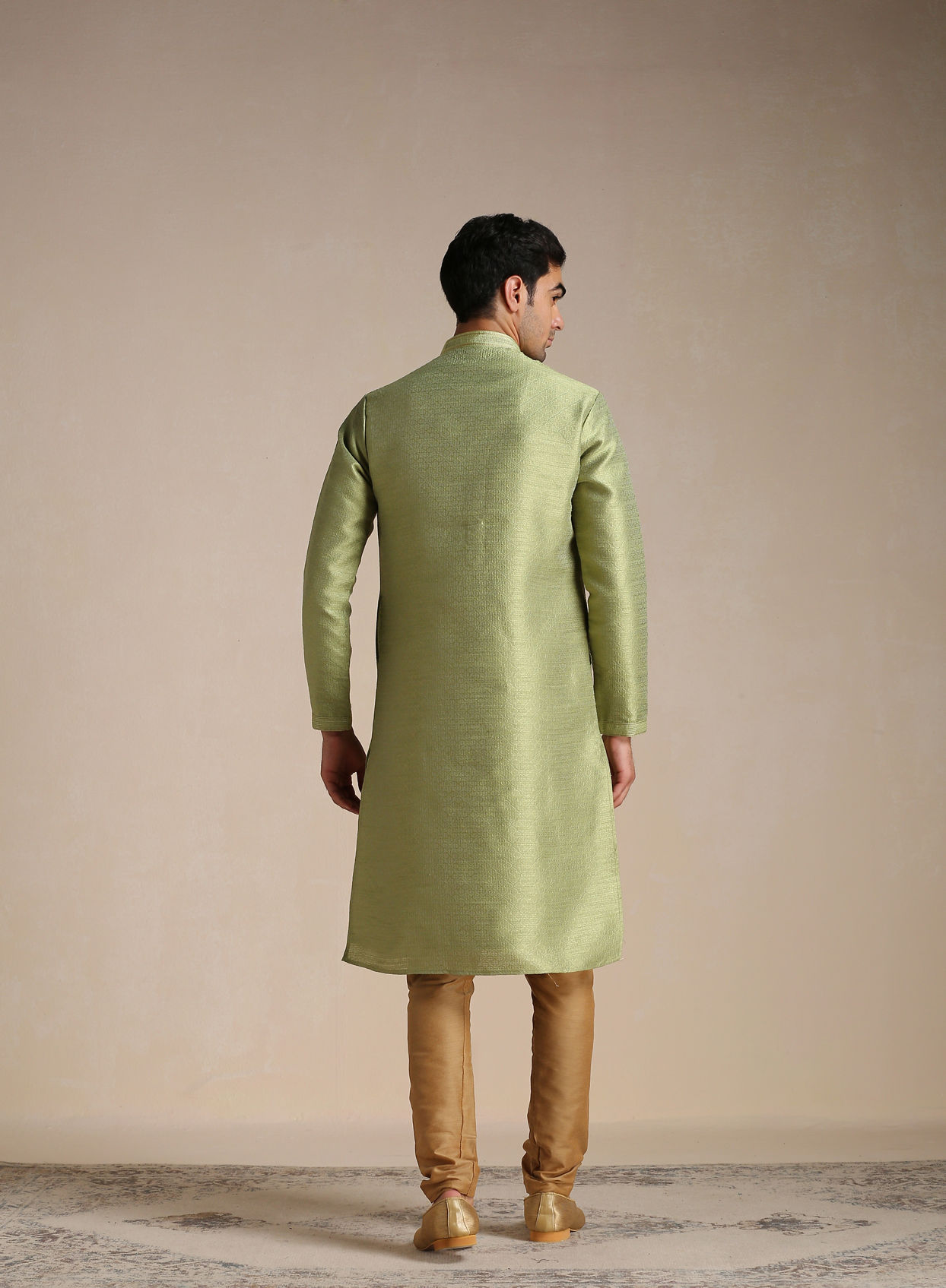 Manyavar Men Olive Green Jacquard Pattern Kurta Set
