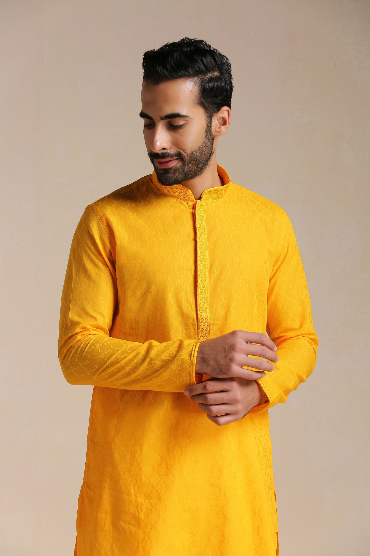 alt message - Manyavar Men Orange Cotton Kurta With Embroidered Collar image number 0