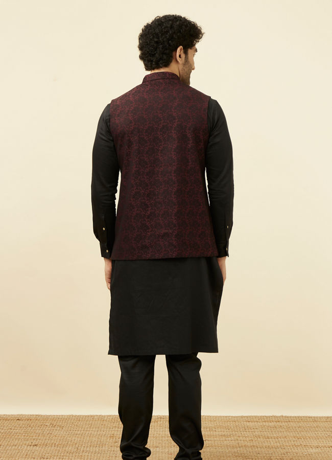 alt message - Manyavar Men Maroon Self Design Bandhgala Jacket image number 3