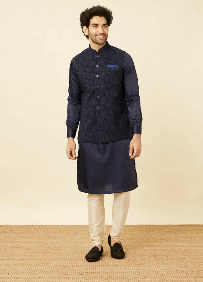 alt message - Manyavar Men Royal Blue Bel Buti Patterned Jacket image number 2