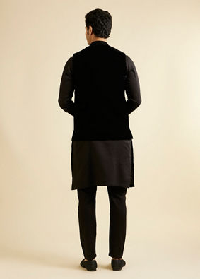 alt message - Manyavar Men Ebony Black Self-Textured Nehru Jacket image number 3