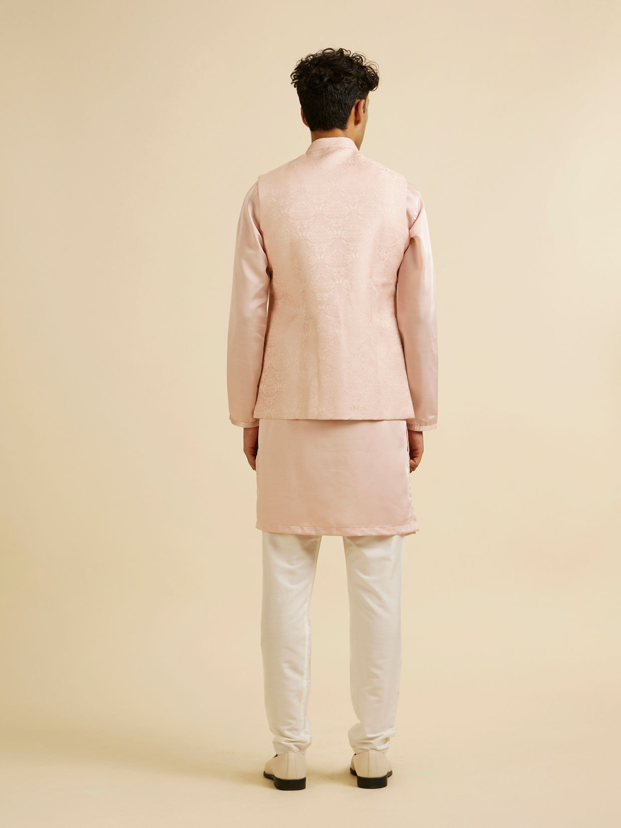 alt message - Manyavar Men Pink Victorian Patterned Nehru Jacket image number 4