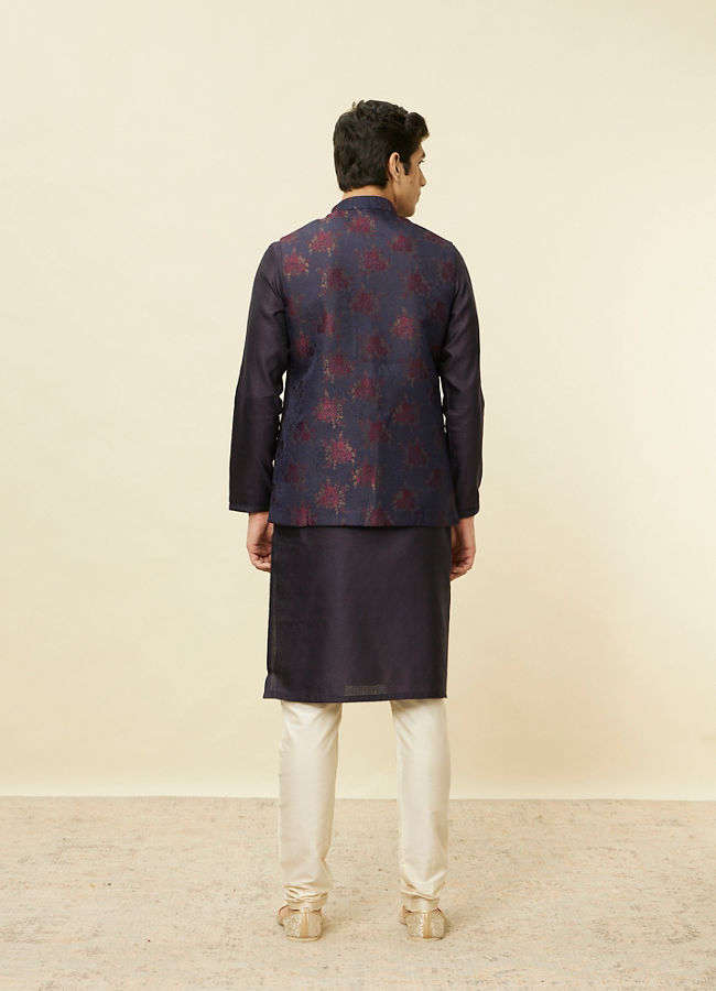 alt message - Manyavar Men Navy Blue Floral Patterned Jacket image number 3