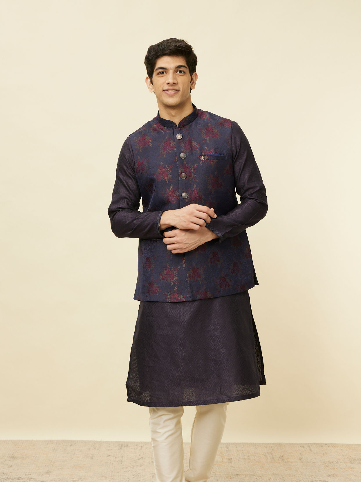 alt message - Manyavar Men Navy Blue Floral Patterned Jacket image number 0