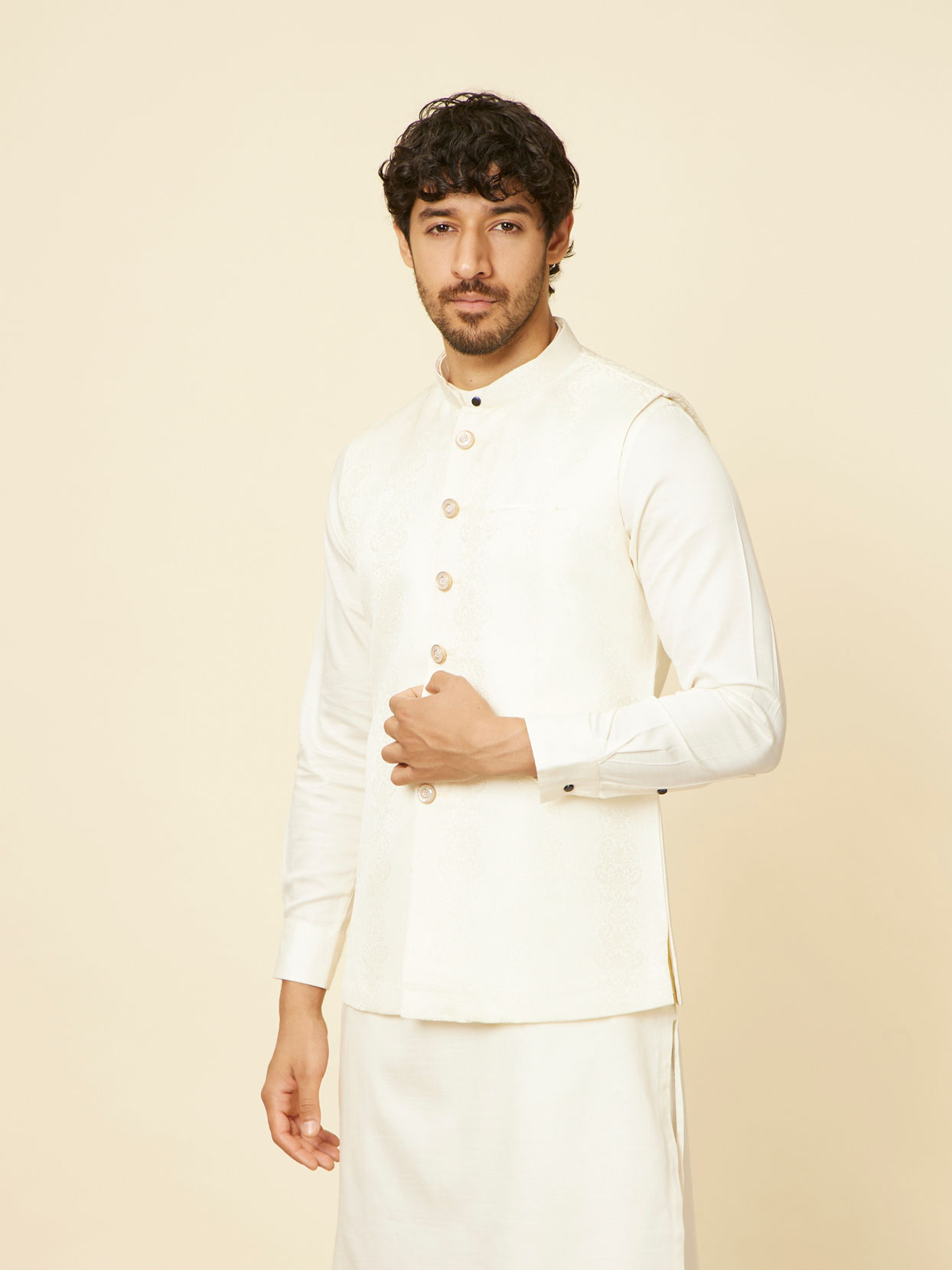 alt message - Manyavar Men Warm White Imperial Jaal Patterned Jacket image number 0