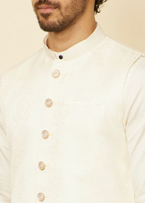 alt message - Manyavar Men Warm White Imperial Jaal Patterned Jacket image number 1