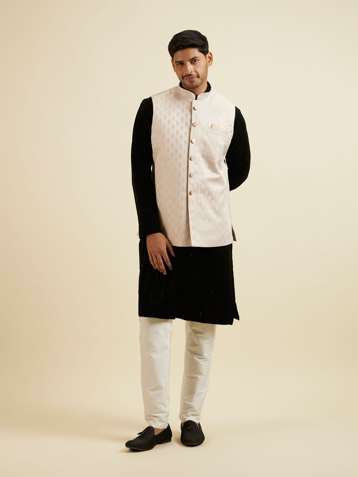 alt message - Manyavar Men Beige Brocade Jacket with Leaf Motifs image number 2