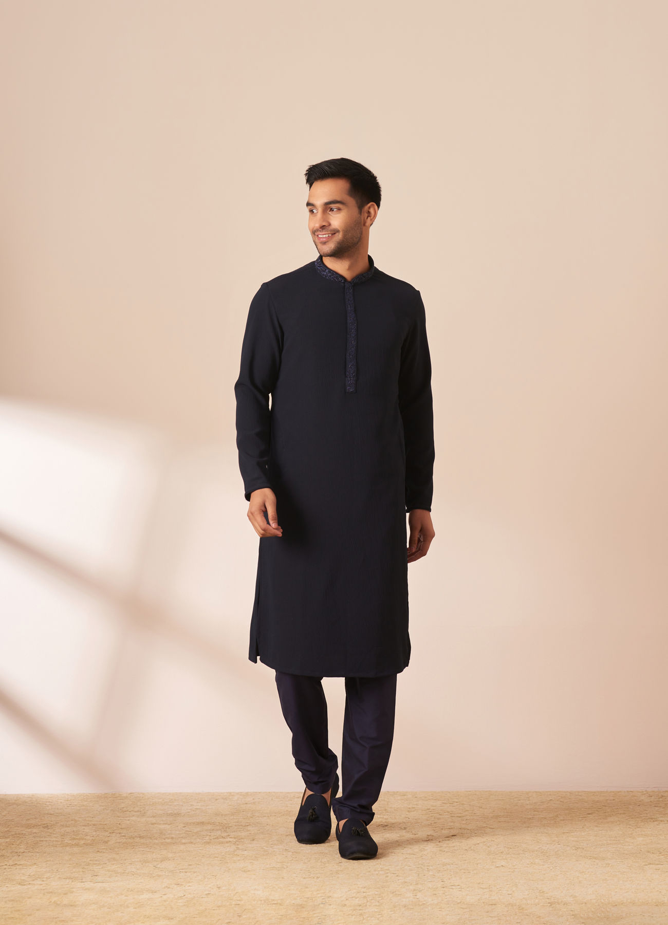 Manyavar Men Dark Blue Plain Kurta Pajama