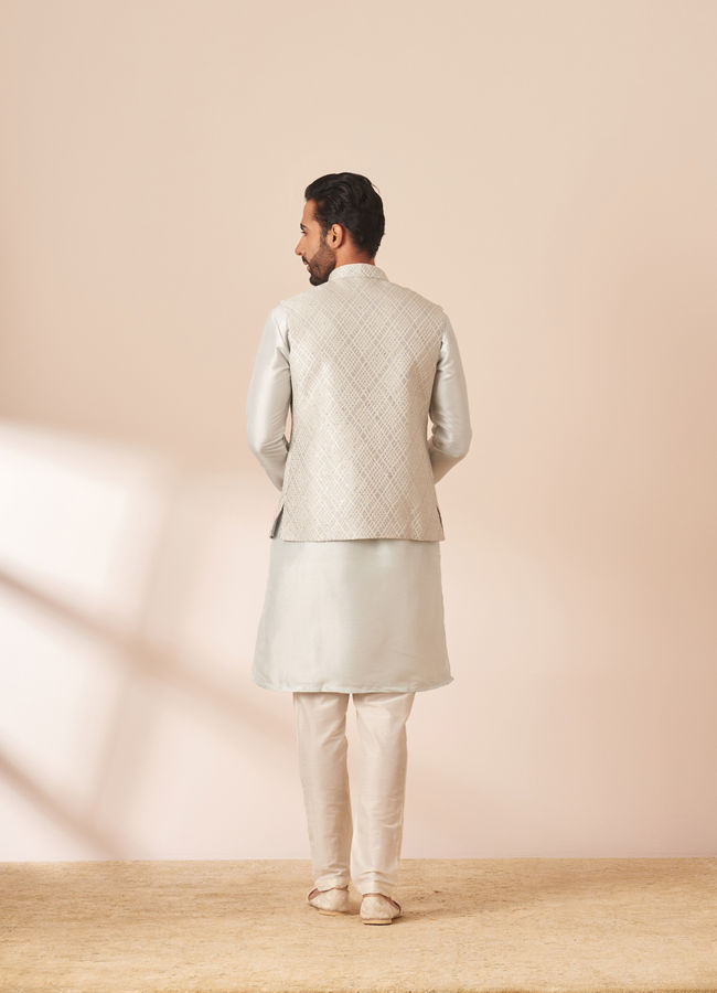 alt message - Manyavar Men Light Grey Patterned Kurta Jacket Set image number 6