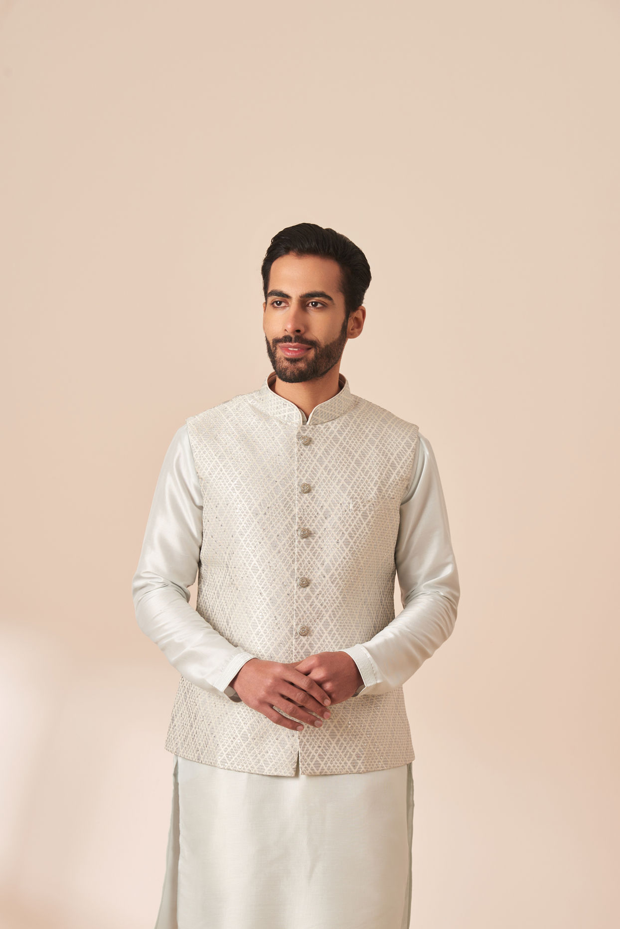 alt message - Manyavar Men Light Grey Patterned Kurta Jacket Set image number 0