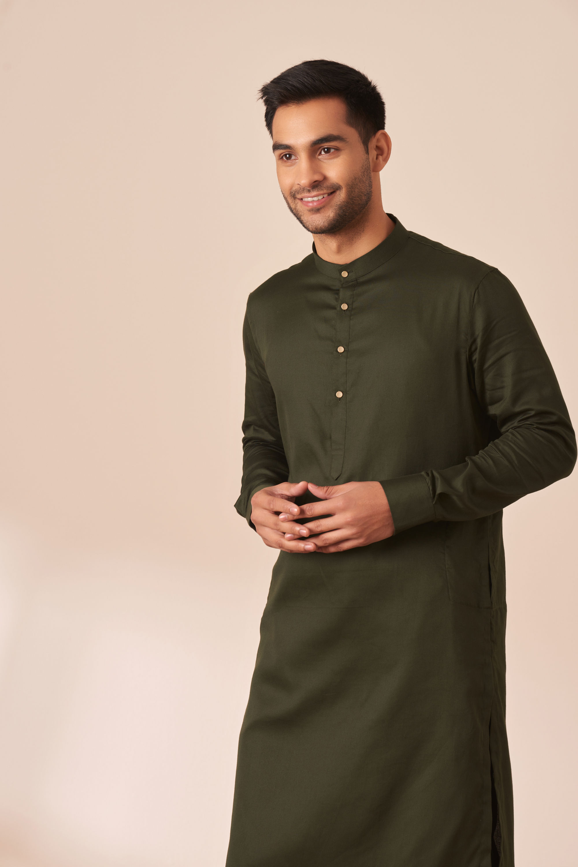 Manyavar Men Dark Green Plain Kurta Pajama