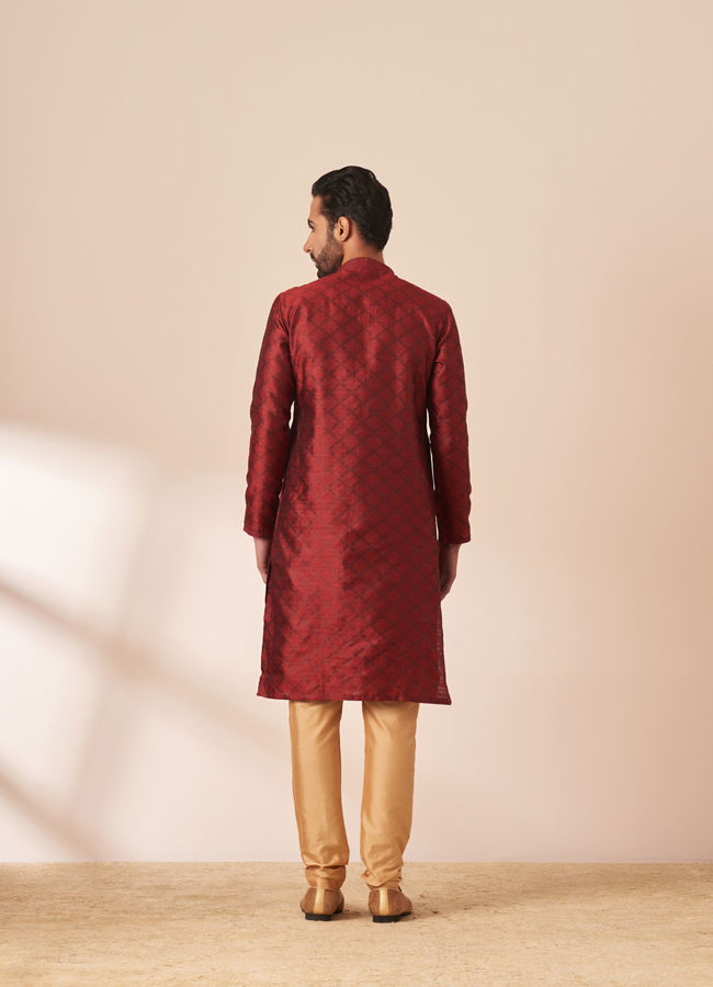 alt message - Manyavar Men Dark Maroon Jacquard Kurta Pajama image number 3