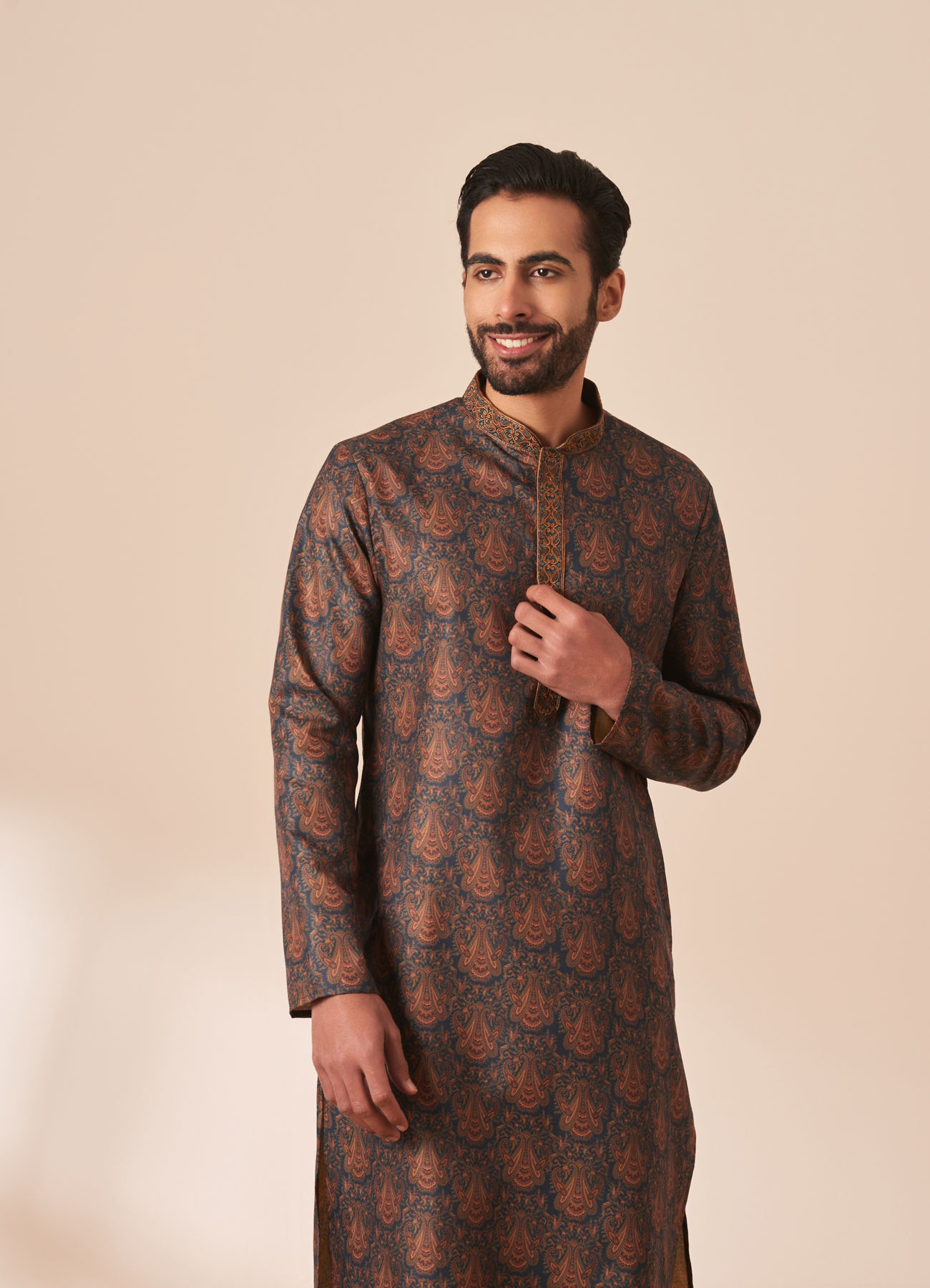 Manyavar Men Green Paisley Printed Kurta