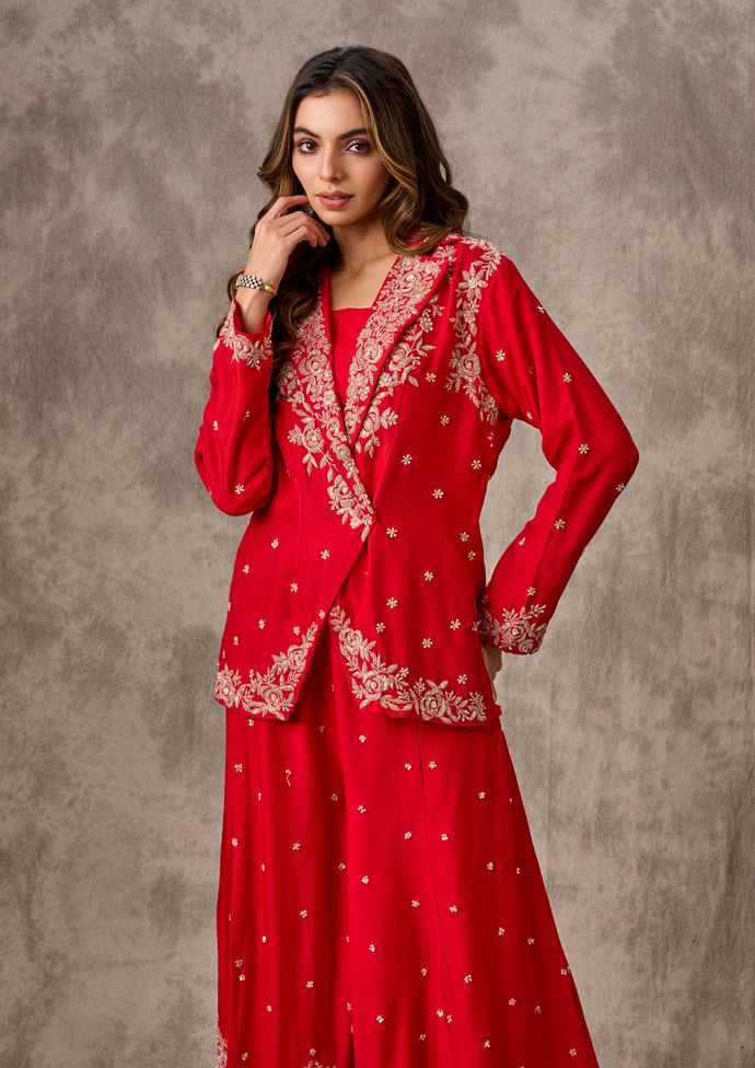 Twamev Women Resplendent Red Indo Western Outfit
