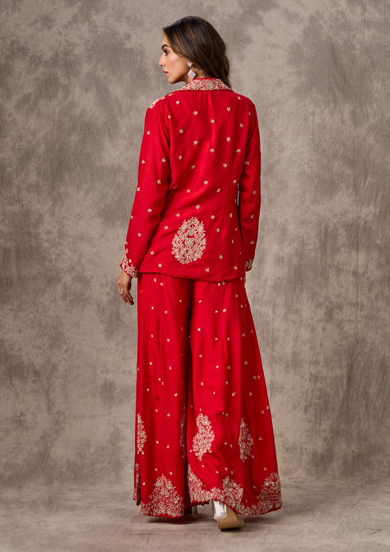 Twamev Women Resplendent Red Indo Western Outfit