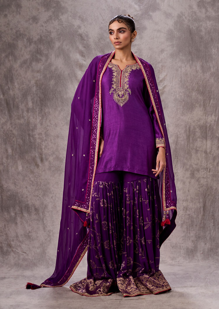Twamev Women Dazzling Purple Stitched Suit