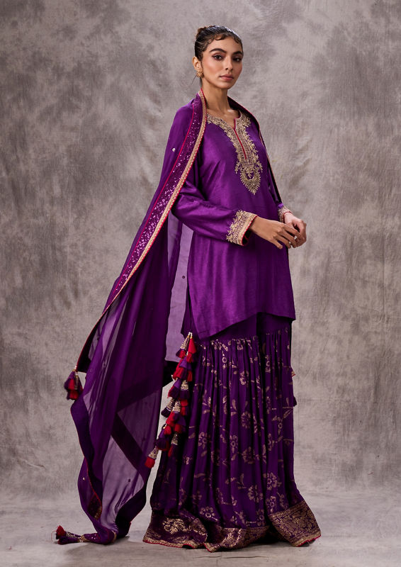 Twamev Women Dazzling Purple Stitched Suit